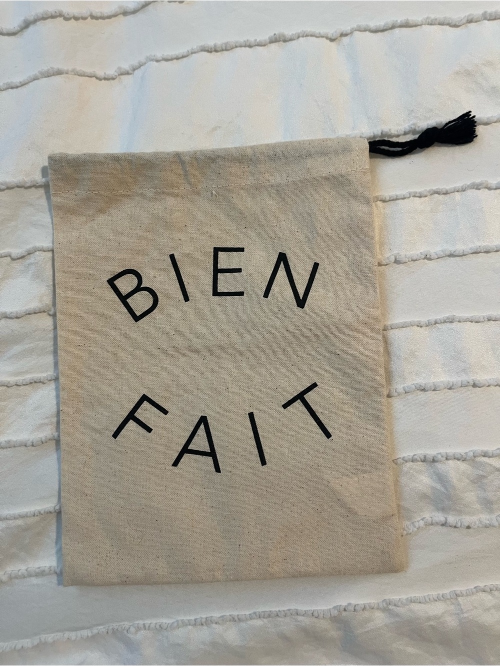 Madewell Accessory Bag Canvas Drawstring Pouch with 'BIEN FAIT' Text - Natural